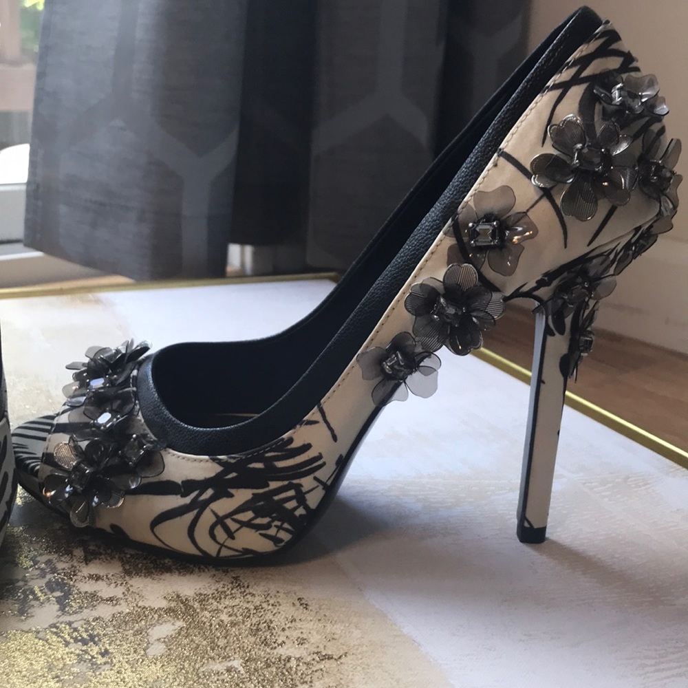 💕STUNNING Tory Burch heels💕💕